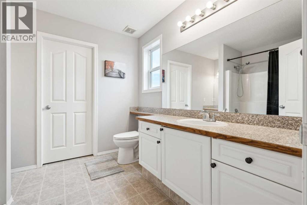 Single Family House for Sale in  Somerglen Way SW Somerset Calgary 
