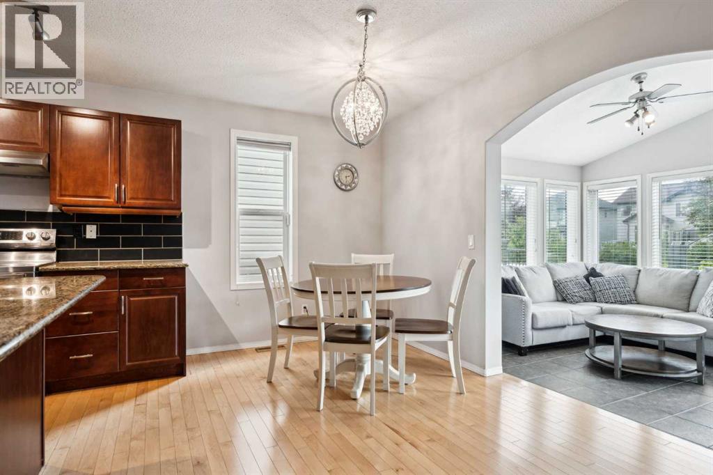 Single Family House for Sale in  Somerglen Way SW Somerset Calgary 