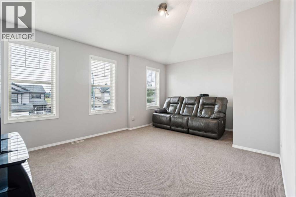 Single Family House for Sale in  Somerglen Way SW Somerset Calgary 