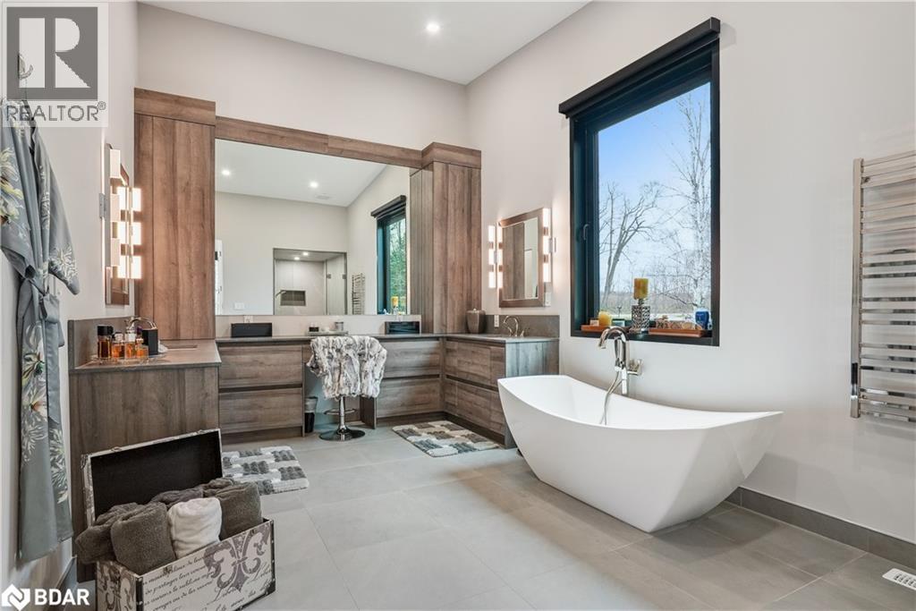 Photo 19 of 2761 Lockhart Road, Innisfil ON