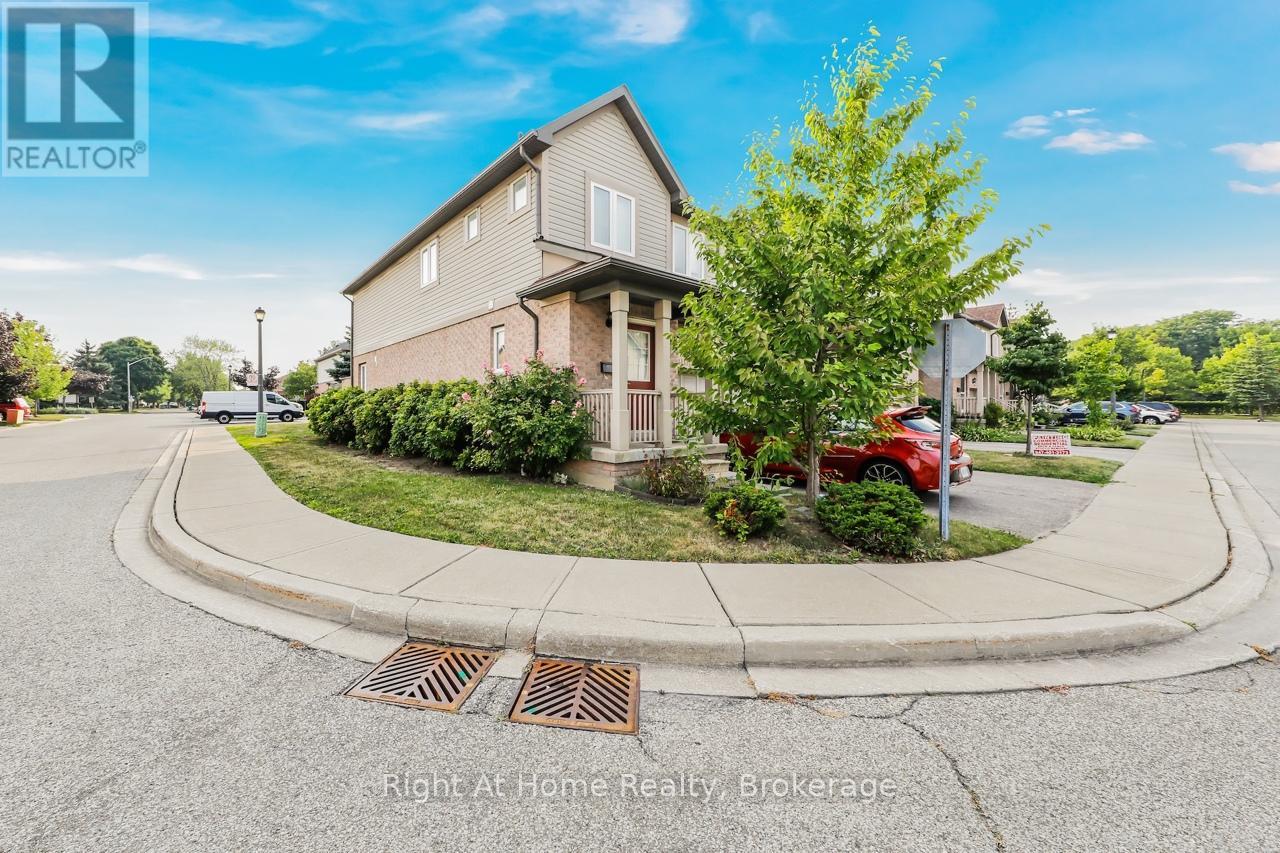 Photo 1 of 48 5255 Guildwood Way, Mississauga ON