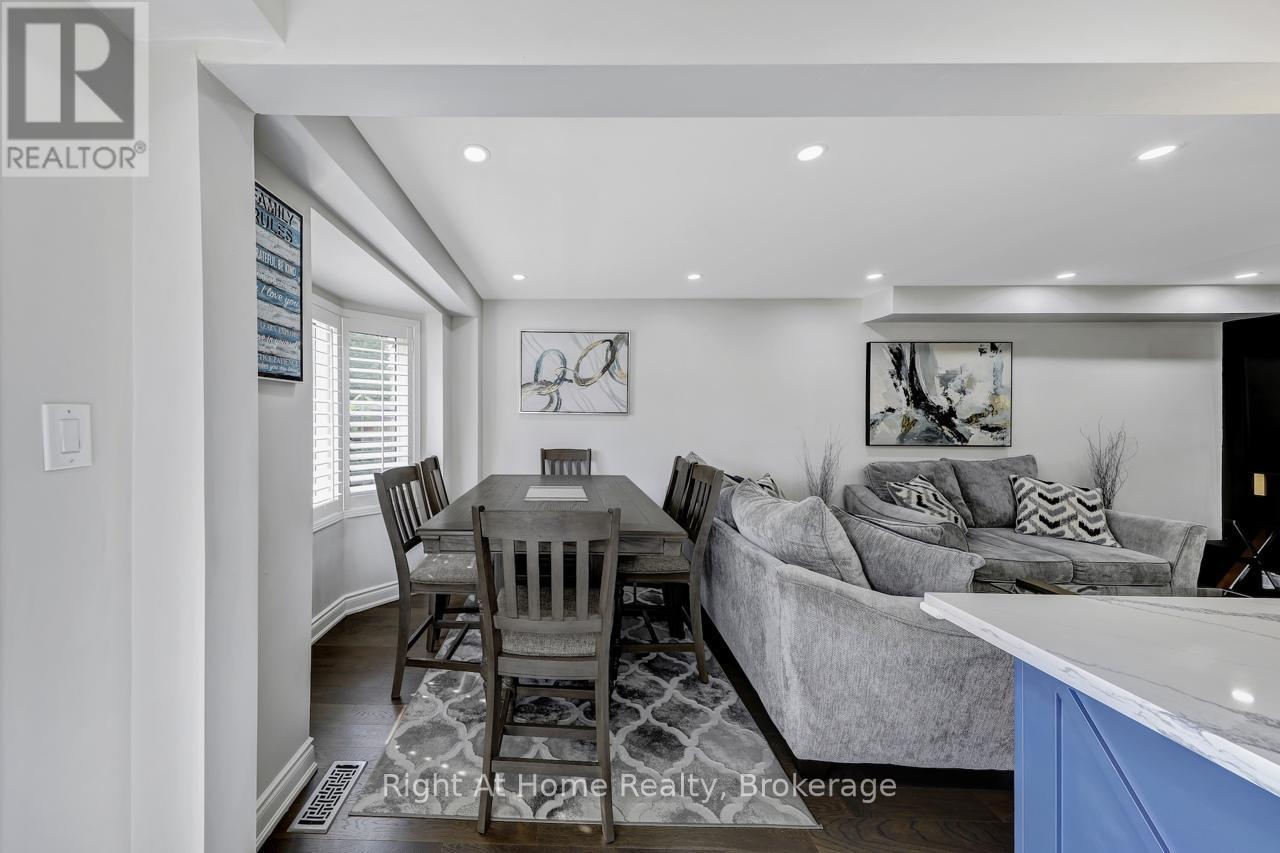 Photo 13 of 48 5255 Guildwood Way, Mississauga ON