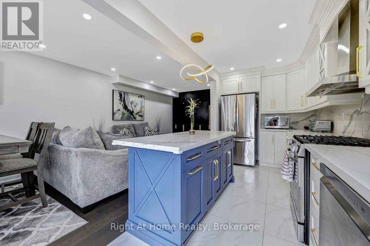 Photo 18 of 48 5255 Guildwood Way, Mississauga ON