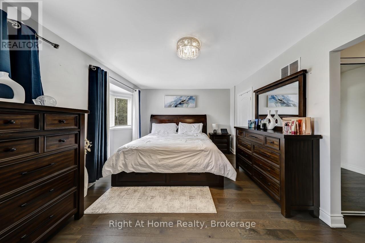 Photo 27 of 48 5255 Guildwood Way, Mississauga ON