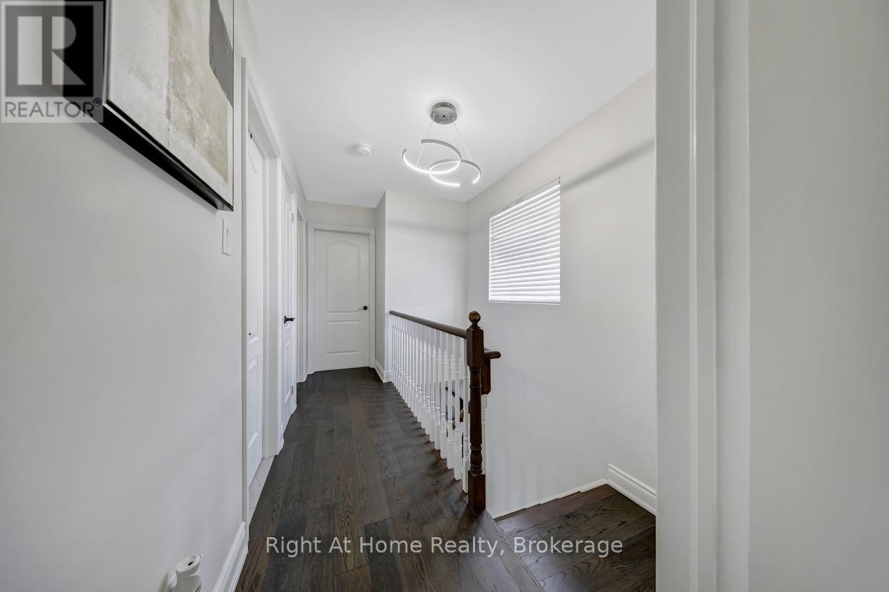 Photo 34 of 48 5255 Guildwood Way, Mississauga ON