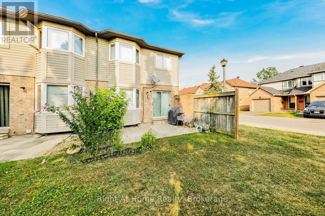 Photo 43 of 48 5255 Guildwood Way, Mississauga ON