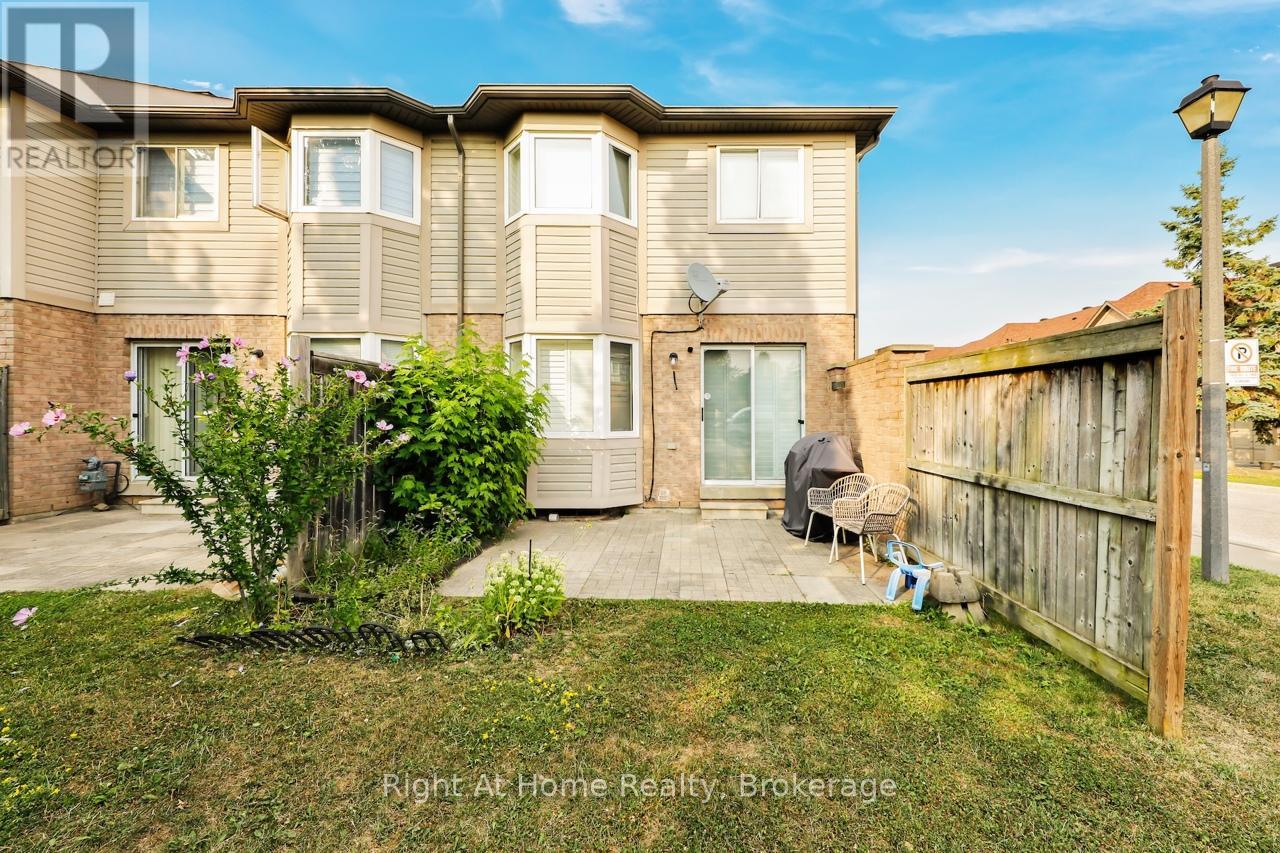 Photo 44 of 48 5255 Guildwood Way, Mississauga ON