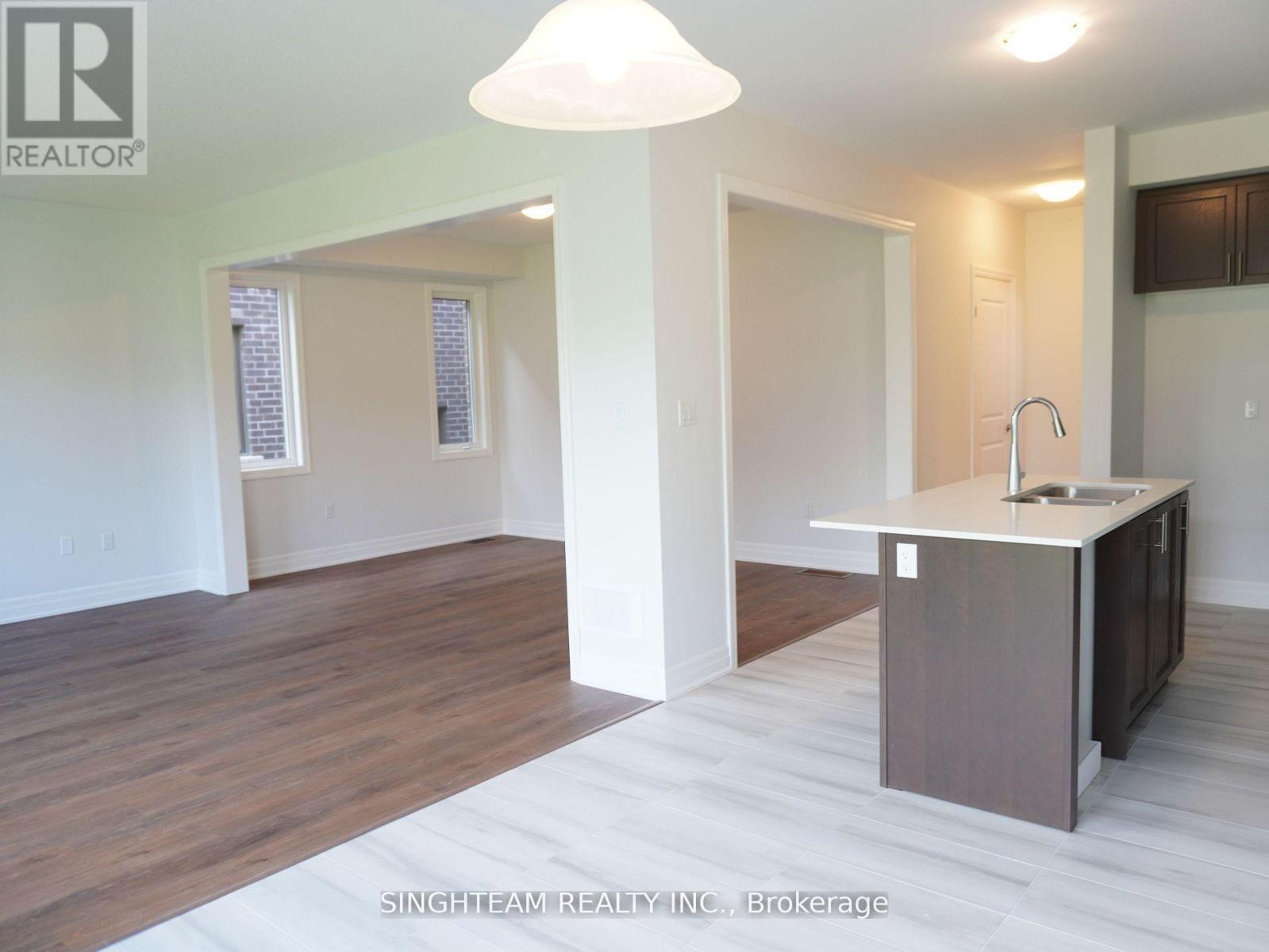 Photo 11 of 44 Del Ray Crescent, Wasaga Beach ON