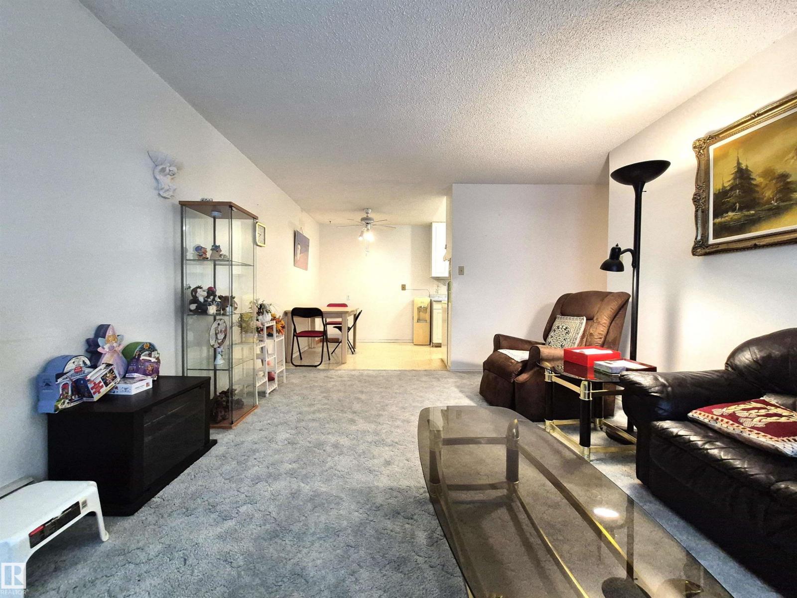 Photo 13 of 22 C 5715 133 Av Nw, Edmonton AB