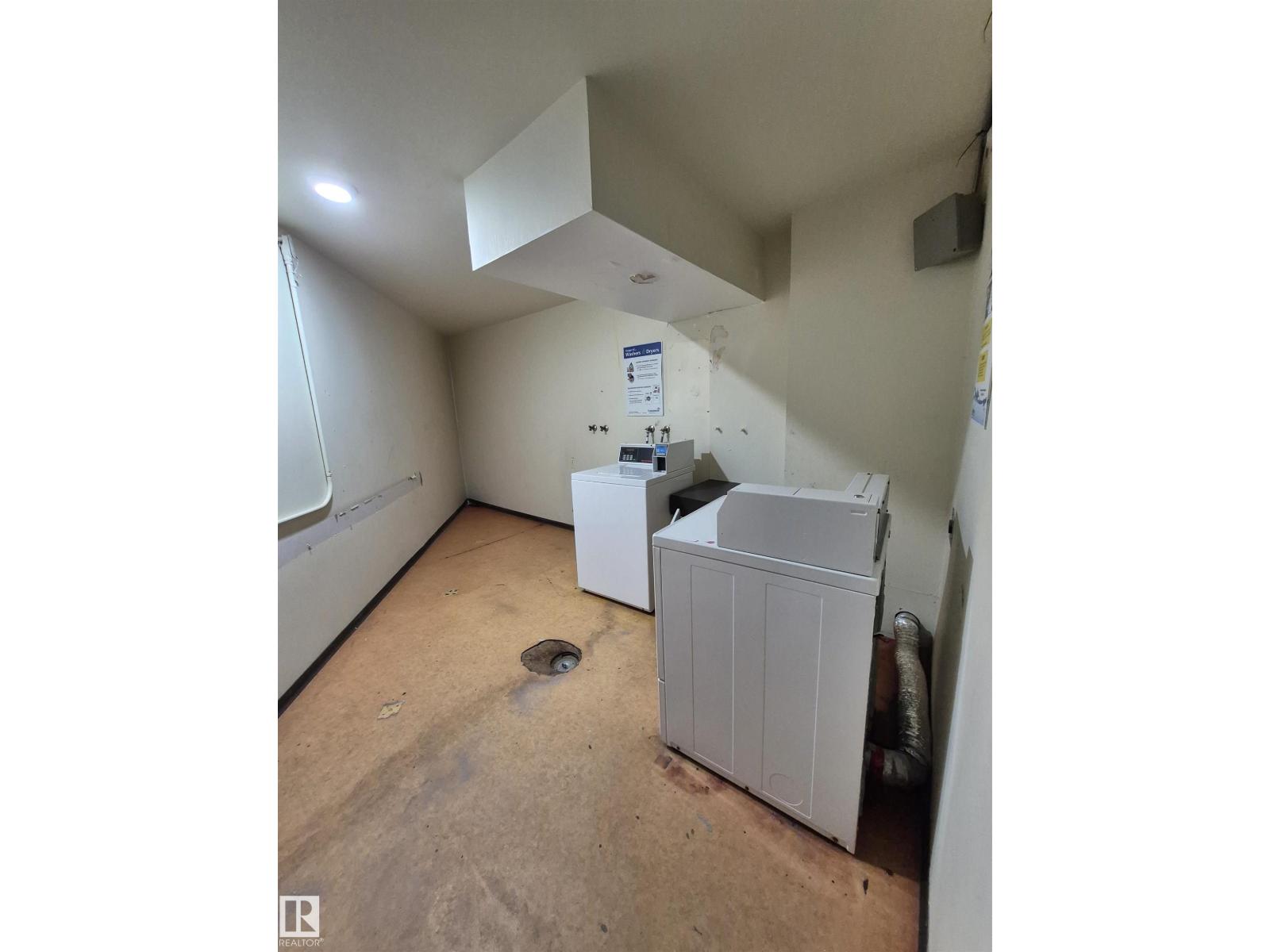 Photo 28 of 22 C 5715 133 Av Nw, Edmonton AB