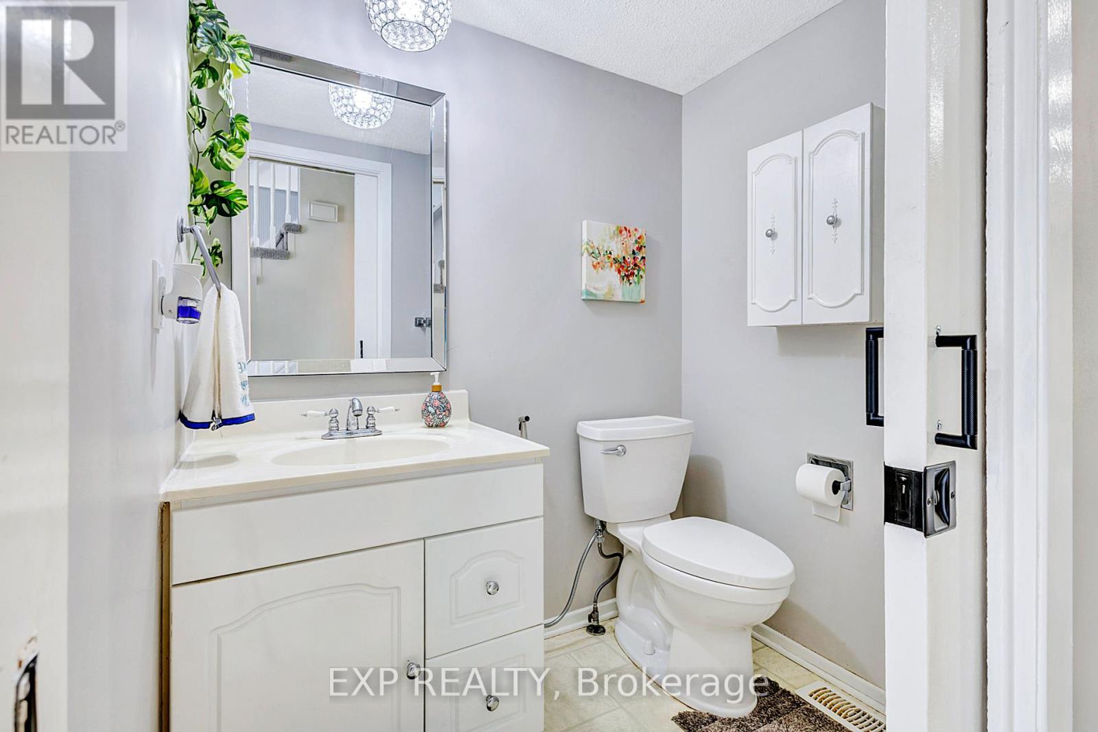 Photo 11 of 68 Ramsgate Pvt Private, Ottawa ON