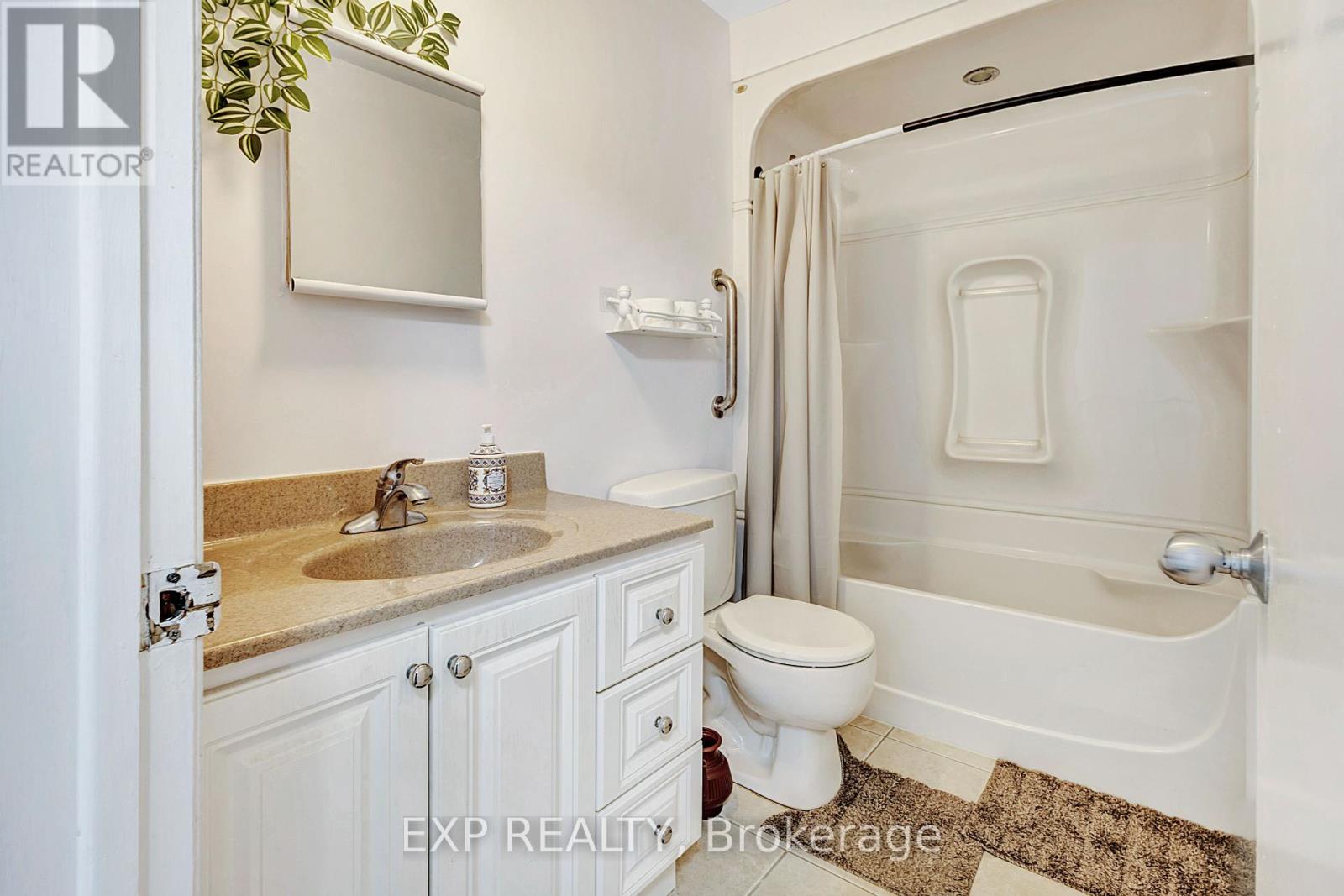 Photo 15 of 68 Ramsgate Pvt Private, Ottawa ON