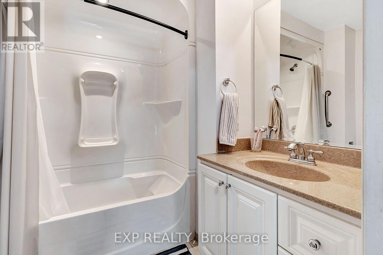 Photo 22 of 68 Ramsgate Pvt Private, Ottawa ON