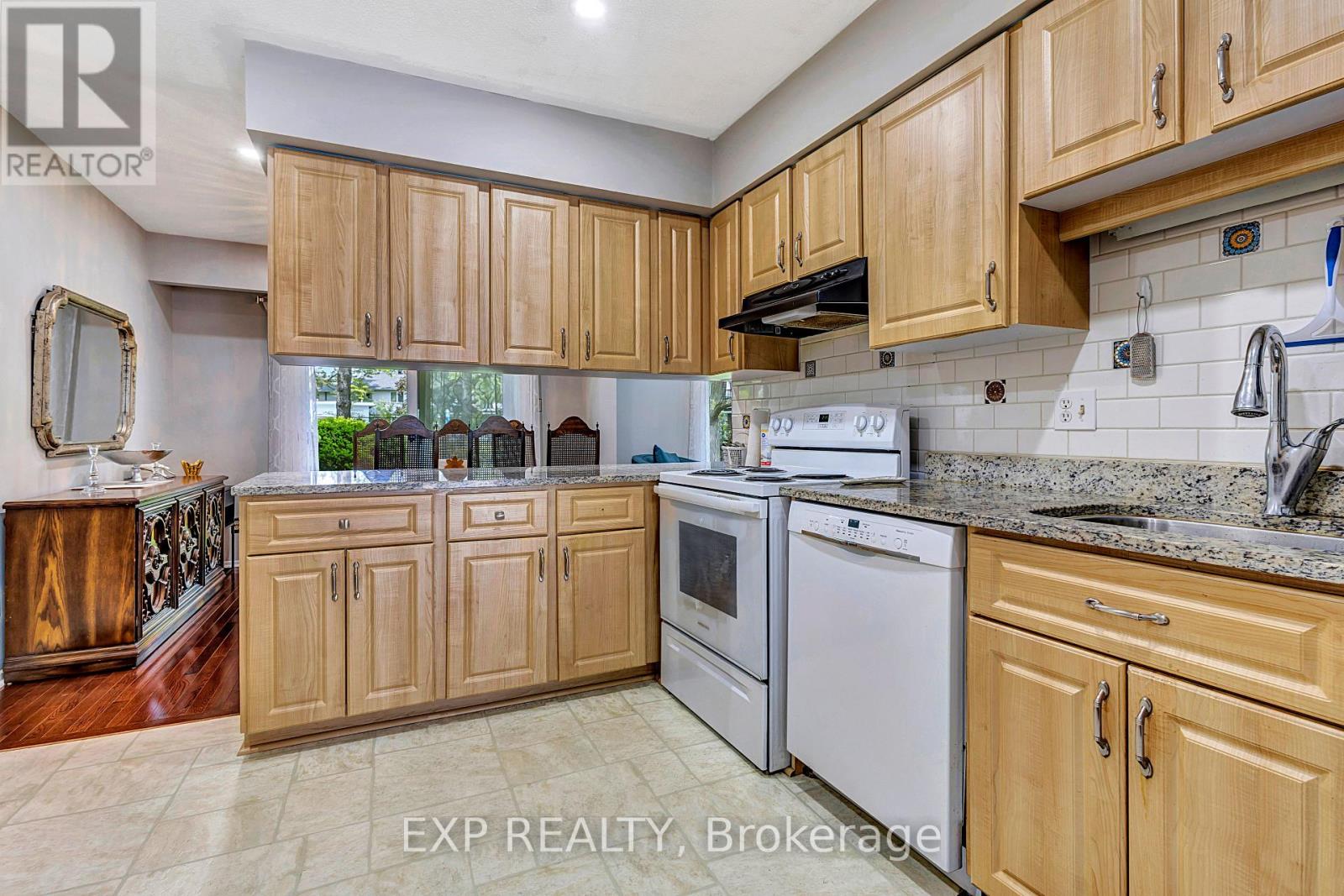 Photo 7 of 68 Ramsgate Pvt Private, Ottawa ON