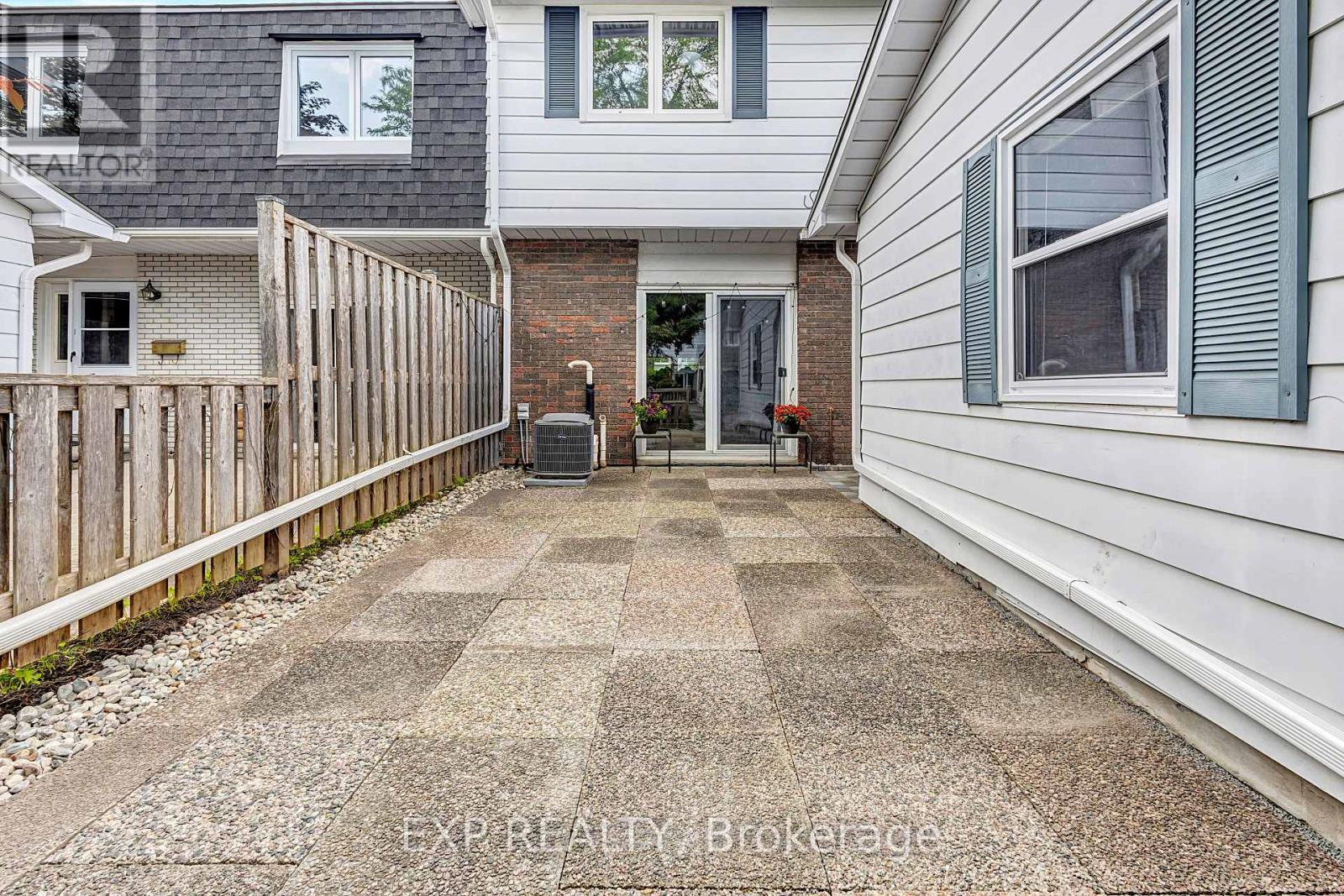 Photo 9 of 68 Ramsgate Pvt Private, Ottawa ON