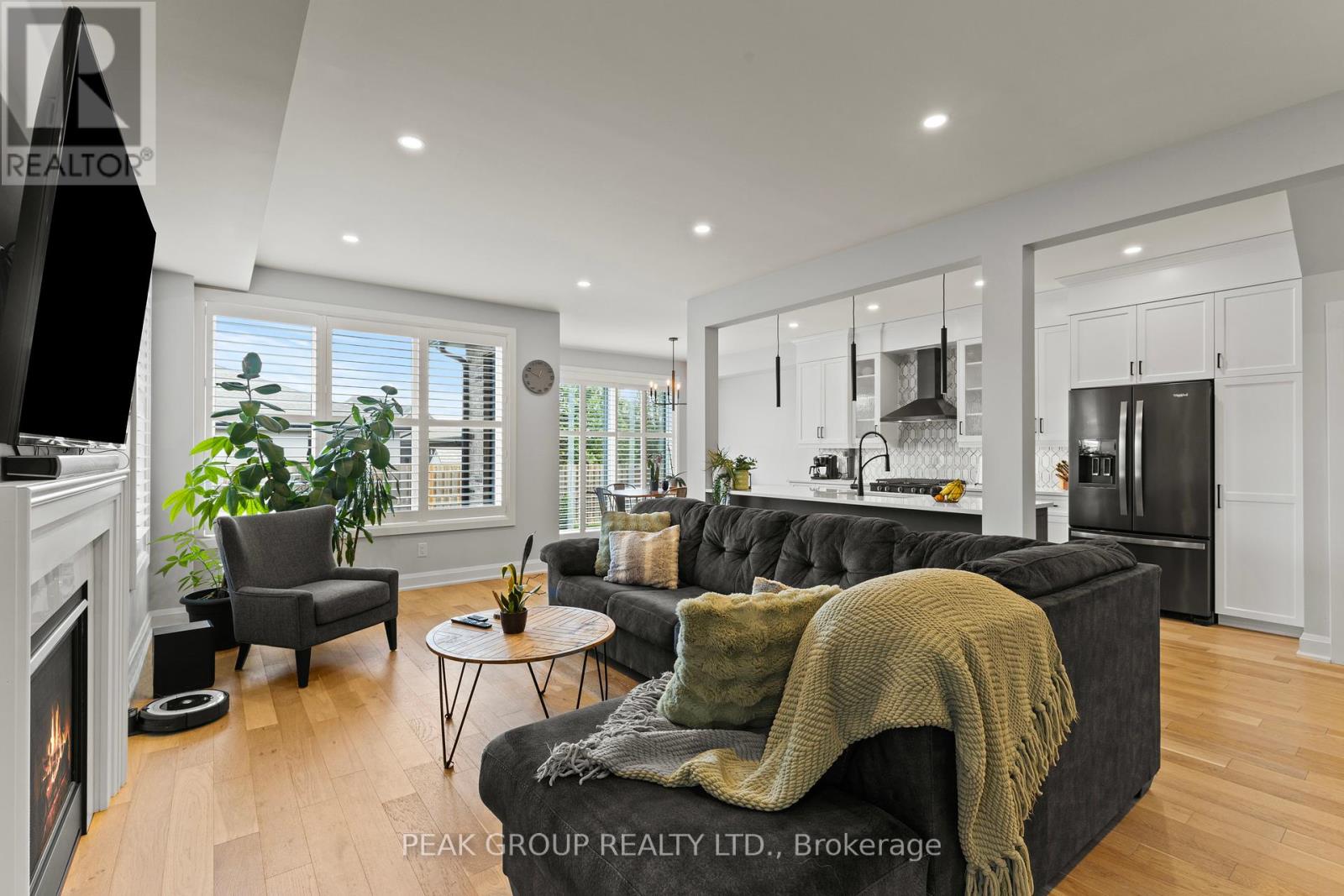 Photo 14 of 119 Susan Drive, Pelham ON