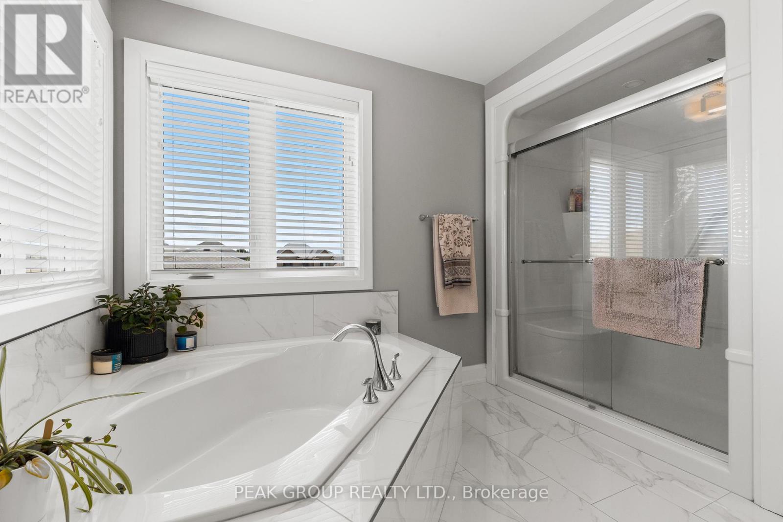Photo 28 of 119 Susan Drive, Pelham ON