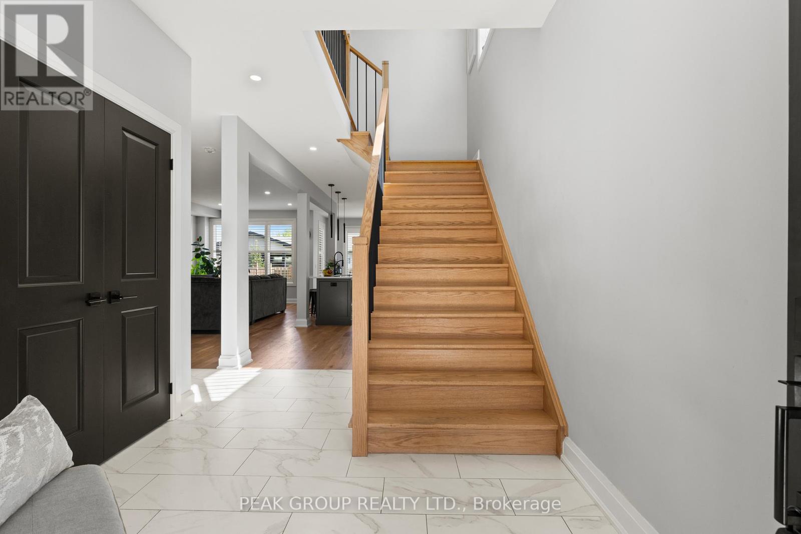 Photo 4 of 119 Susan Drive, Pelham ON