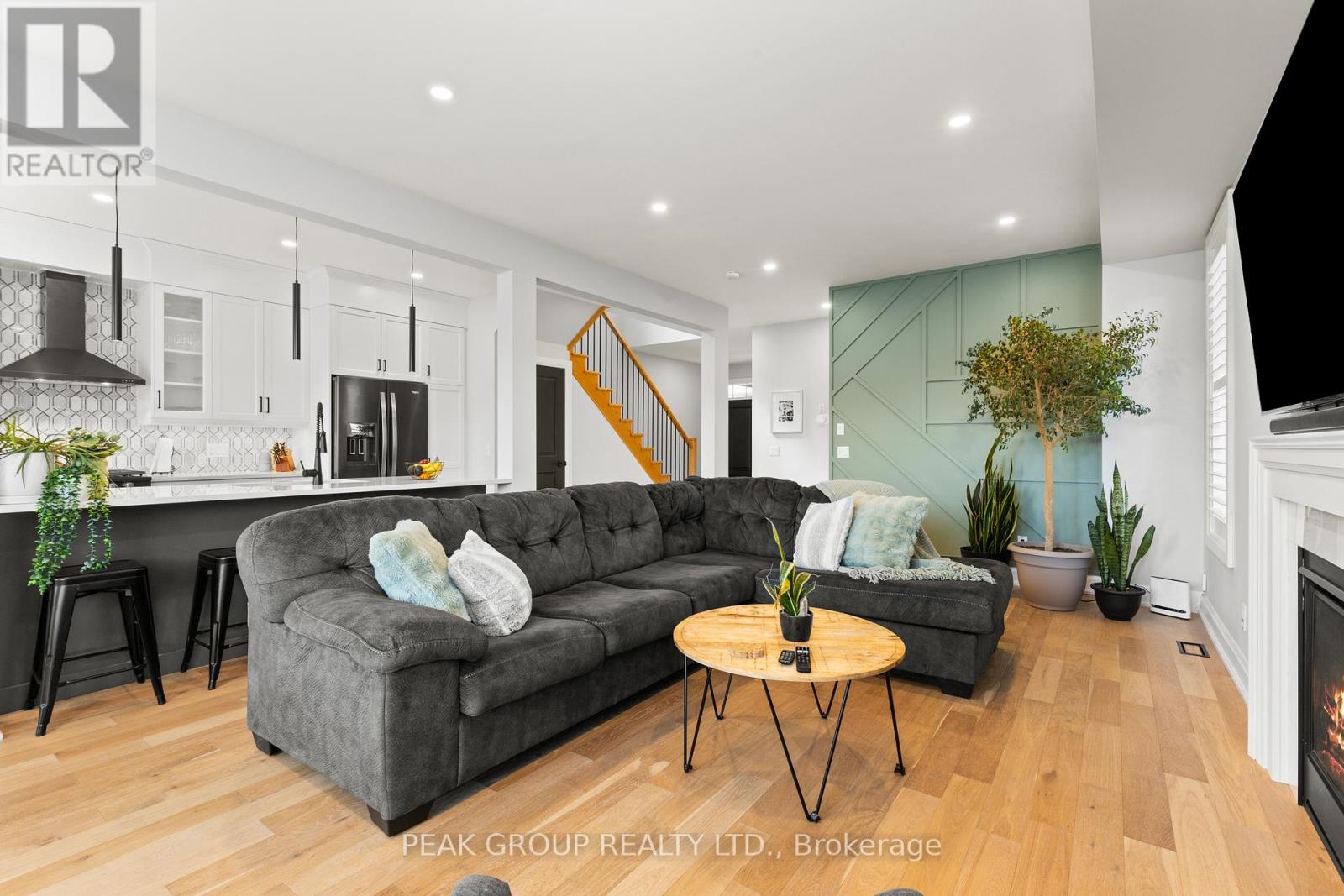 Photo 5 of 119 Susan Drive, Pelham ON