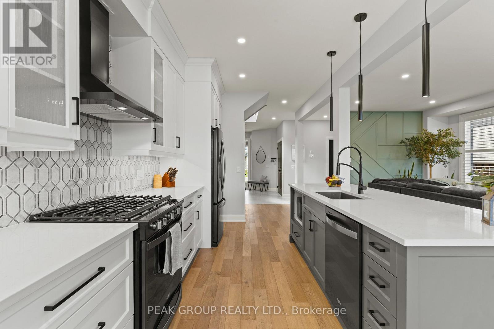 Photo 8 of 119 Susan Drive, Pelham ON