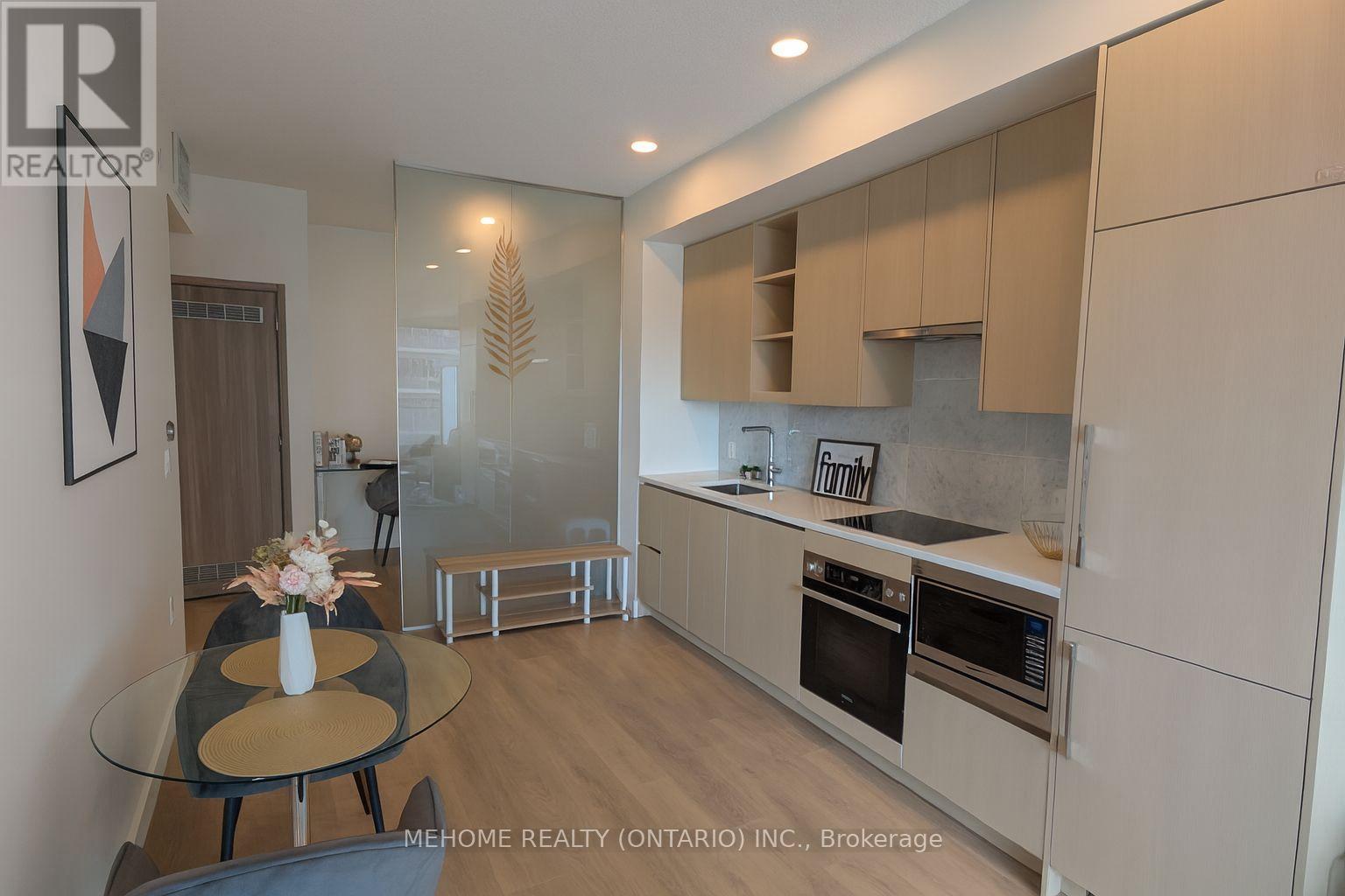 Photo 13 of 1208 95 Mcmahon Drive, Toronto ON