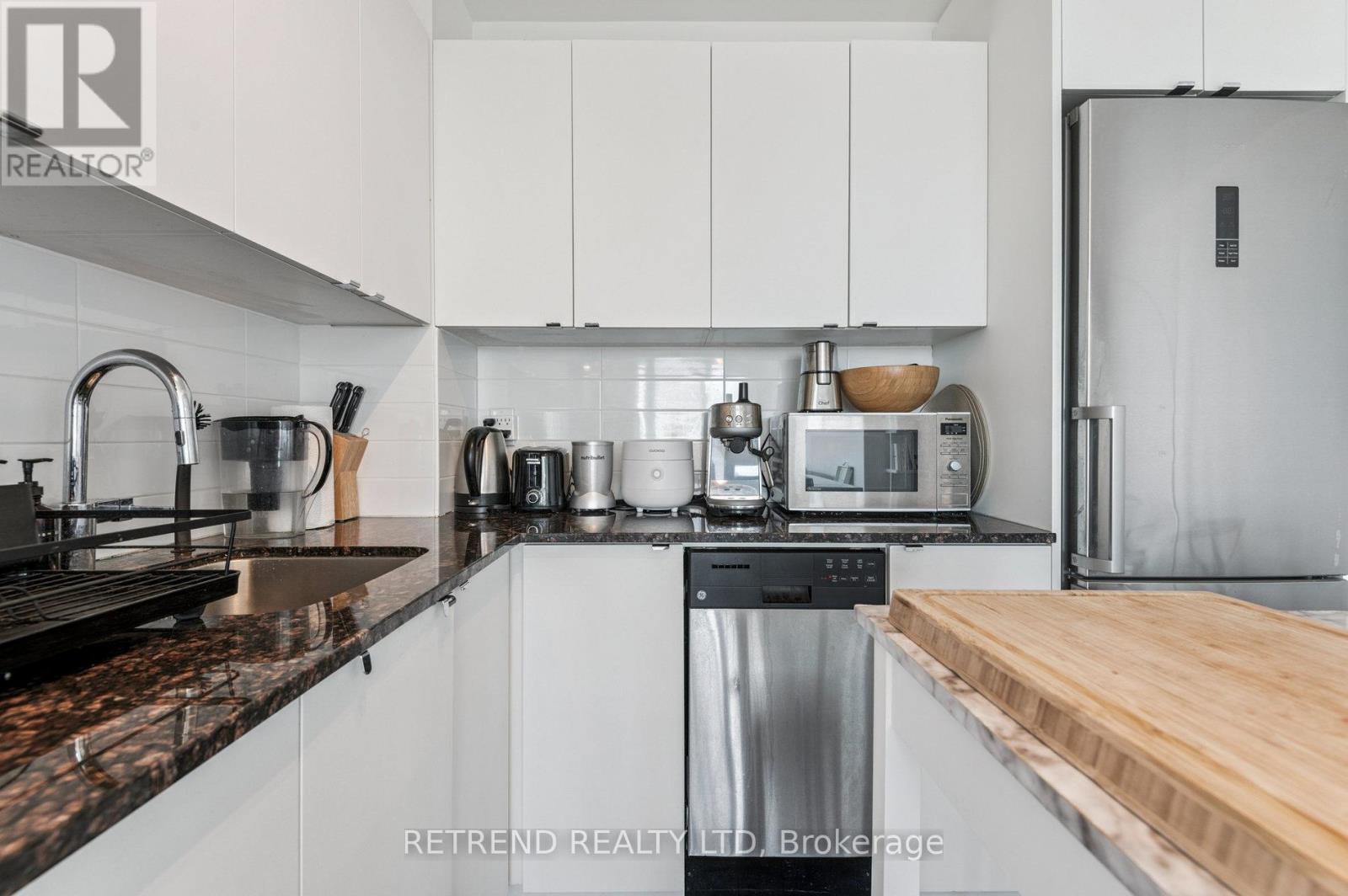 Photo 15 of 1912 51 East Liberty Street, Toronto ON