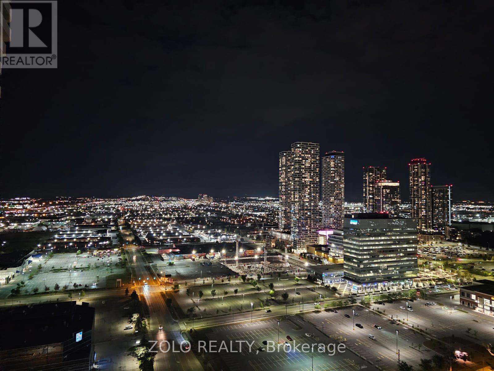 Photo 15 of 3503 28 Interchange Way, Vaughan ON