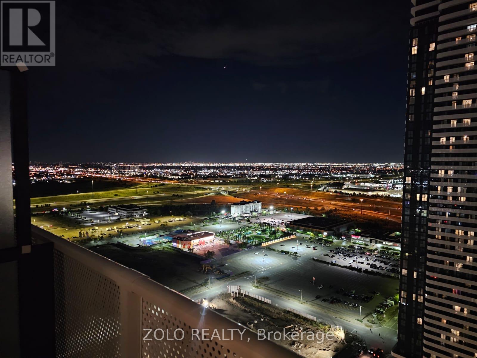 Photo 16 of 3503 28 Interchange Way, Vaughan ON