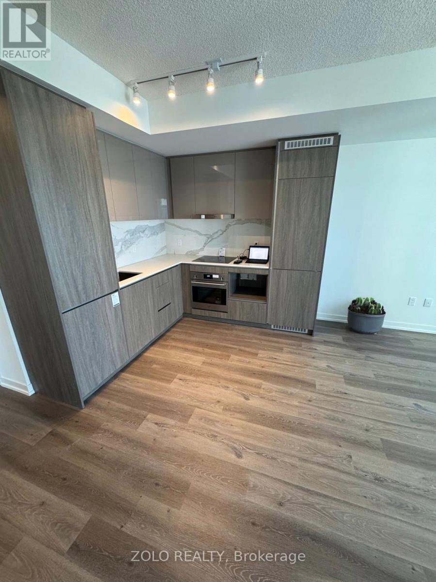 Photo 19 of 3503 28 Interchange Way, Vaughan ON