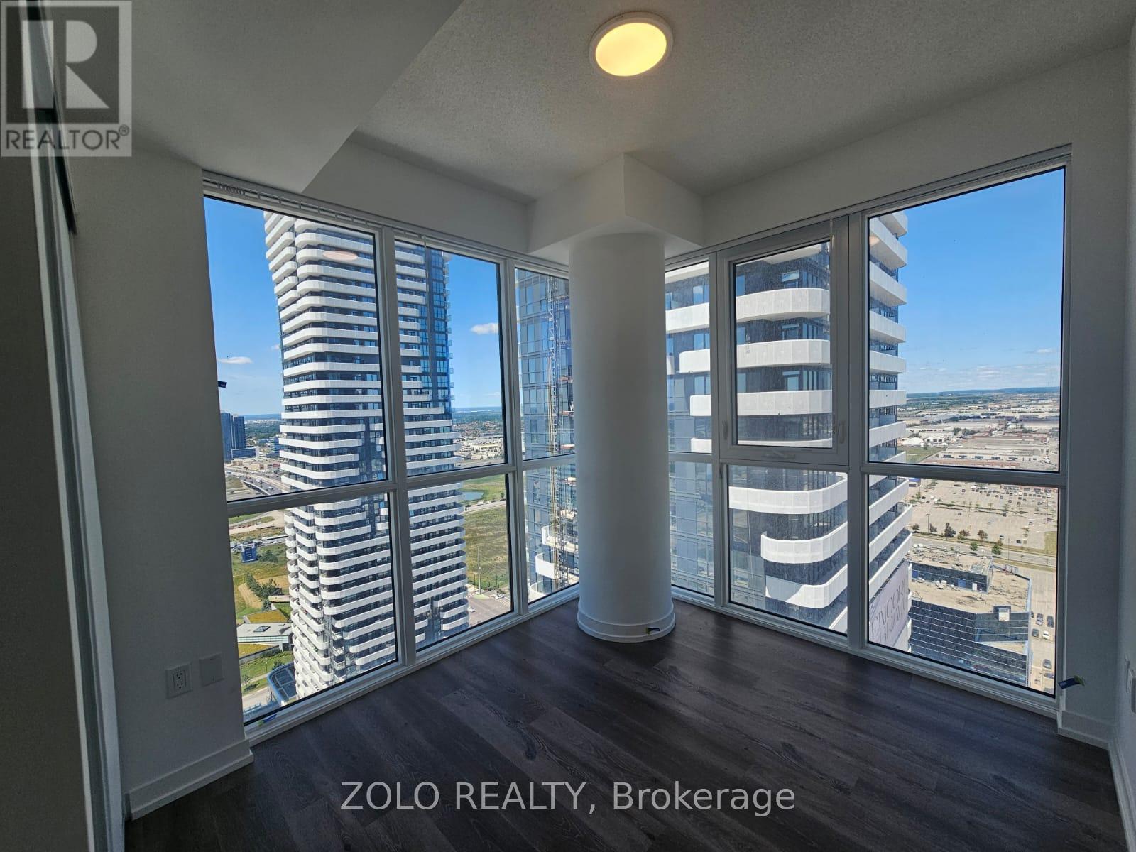 Photo 9 of 3503 28 Interchange Way, Vaughan ON
