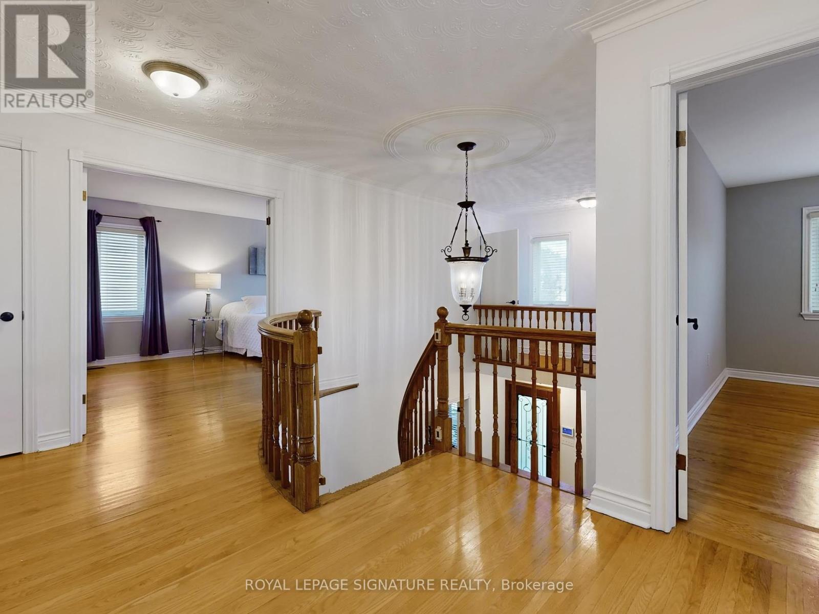 Photo 14 of 81 Garden Avenue, Richmond Hill ON
