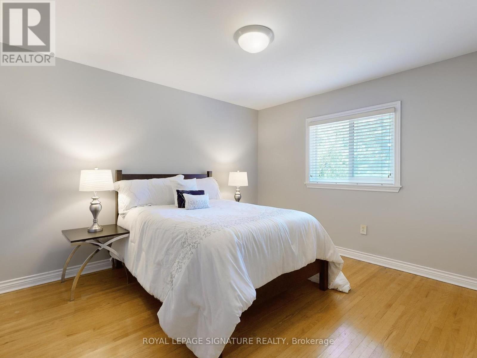 Photo 20 of 81 Garden Avenue, Richmond Hill ON