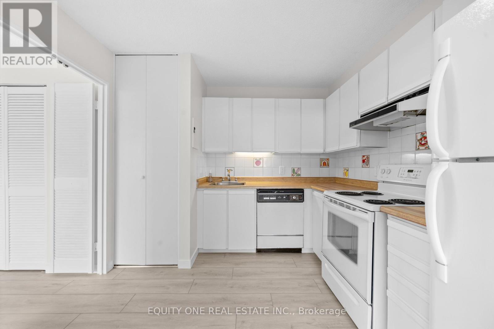 Photo 9 of 1801 1285 Cahill Drive, Ottawa ON