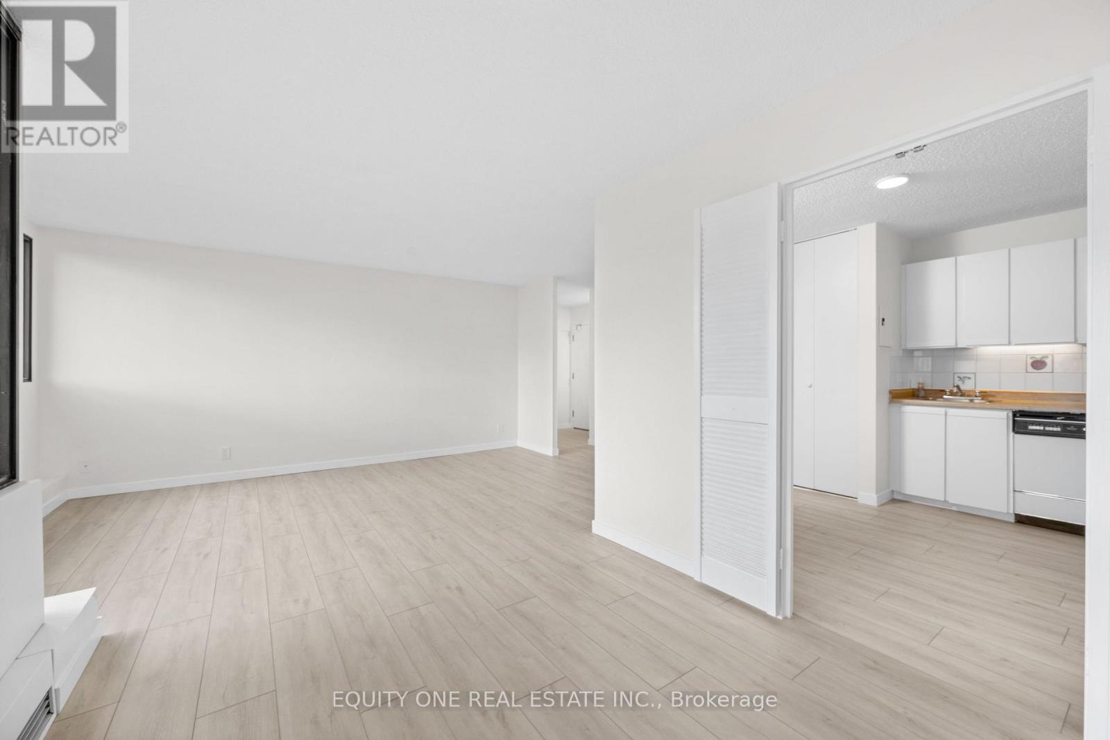 Photo 7 of 1801 1285 Cahill Drive, Ottawa ON