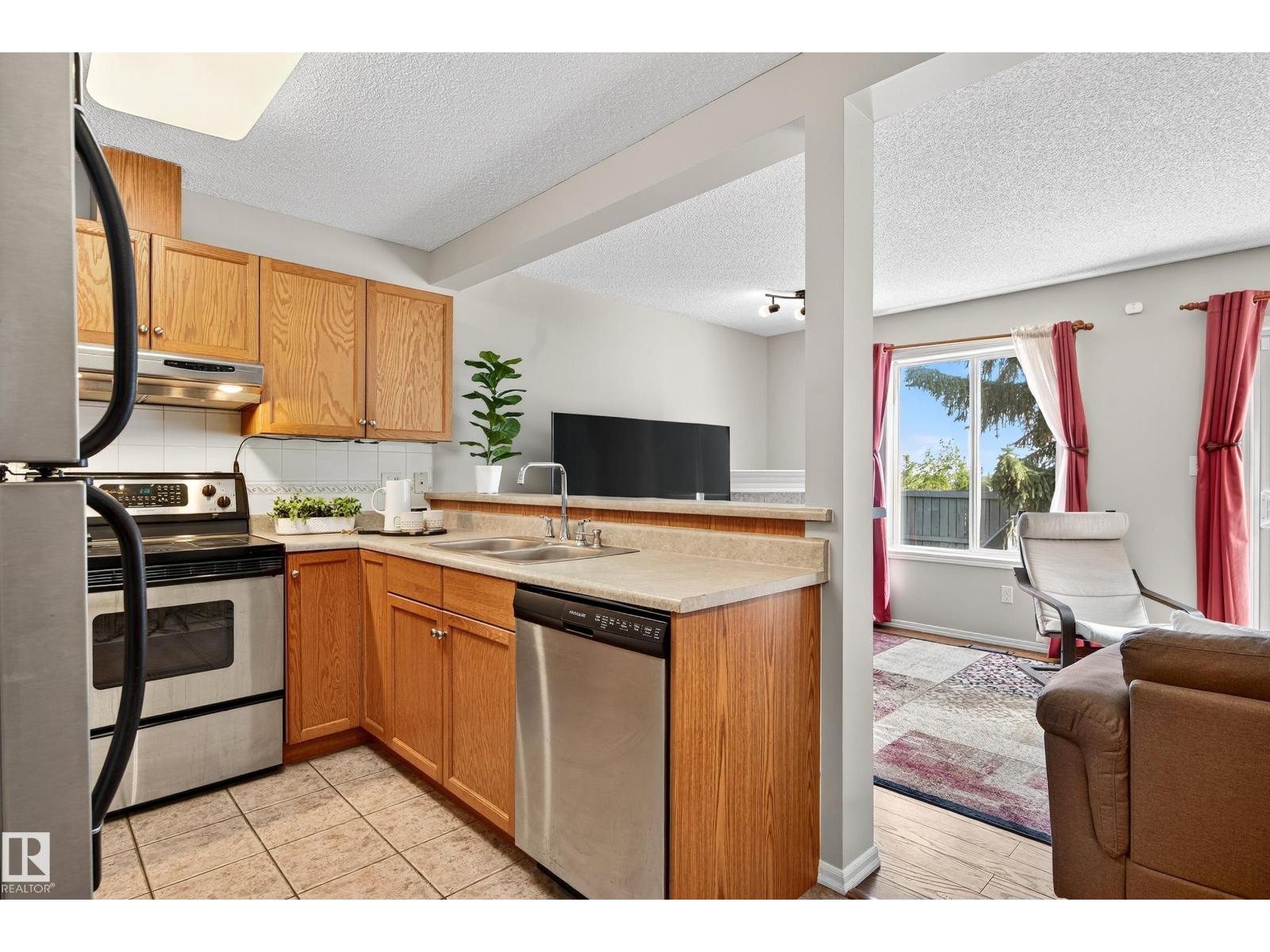 Photo 12 of 24 14603 Miller Bv Nw, Edmonton AB