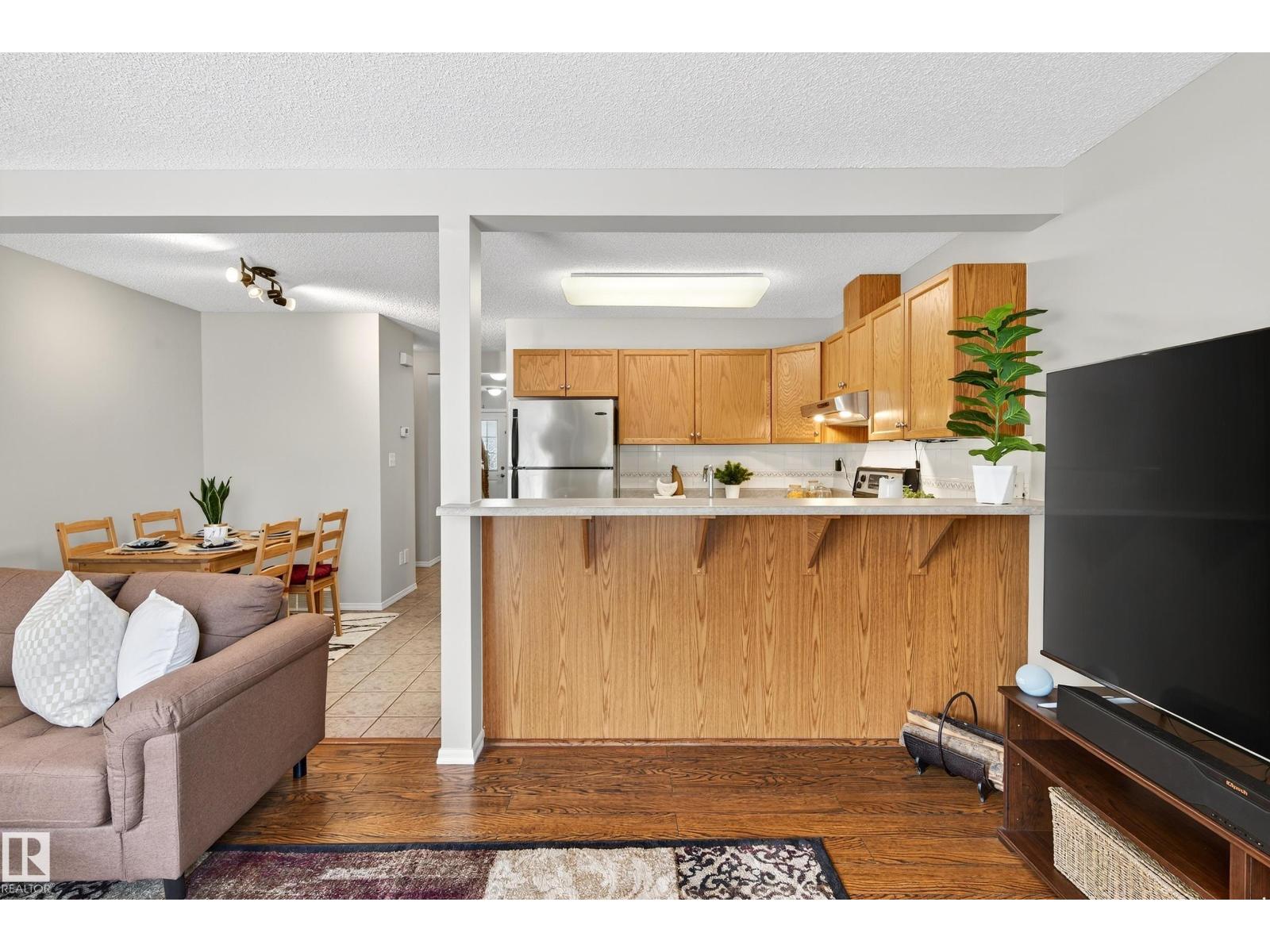 Photo 9 of 24 14603 Miller Bv Nw, Edmonton AB