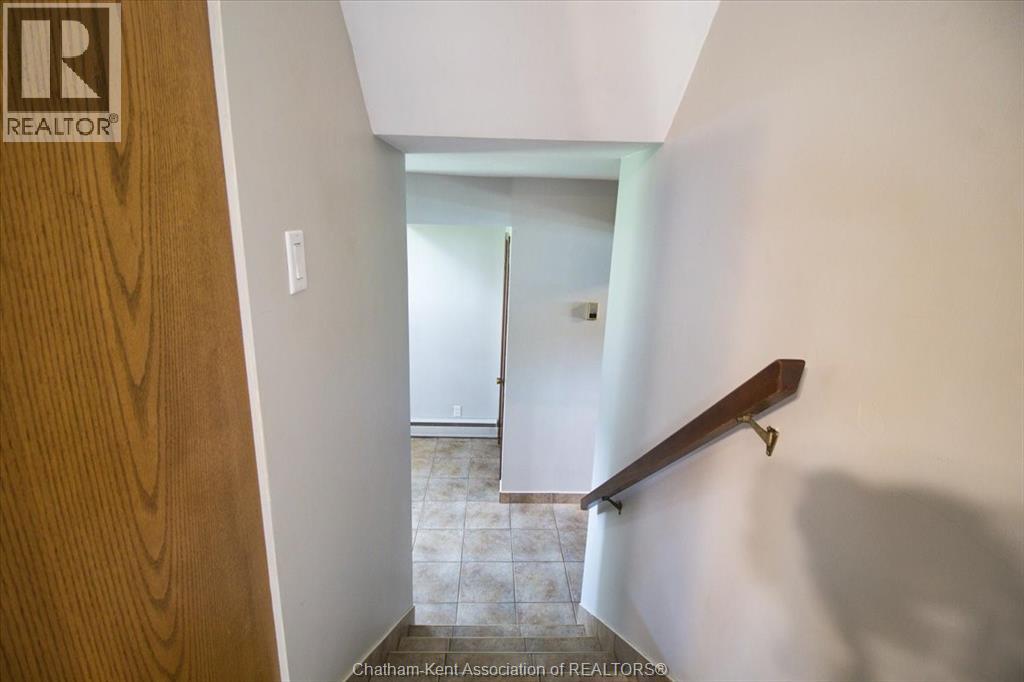 Photo 20 of 39 Wyandott Street, Chatham ON