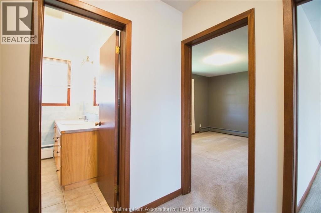 Photo 21 of 39 Wyandott Street, Chatham ON