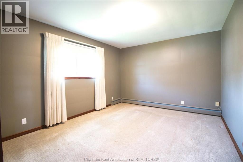 Photo 25 of 39 Wyandott Street, Chatham ON