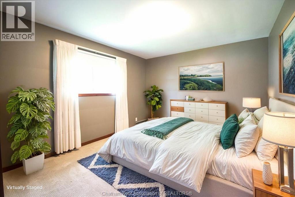 Photo 26 of 39 Wyandott Street, Chatham ON