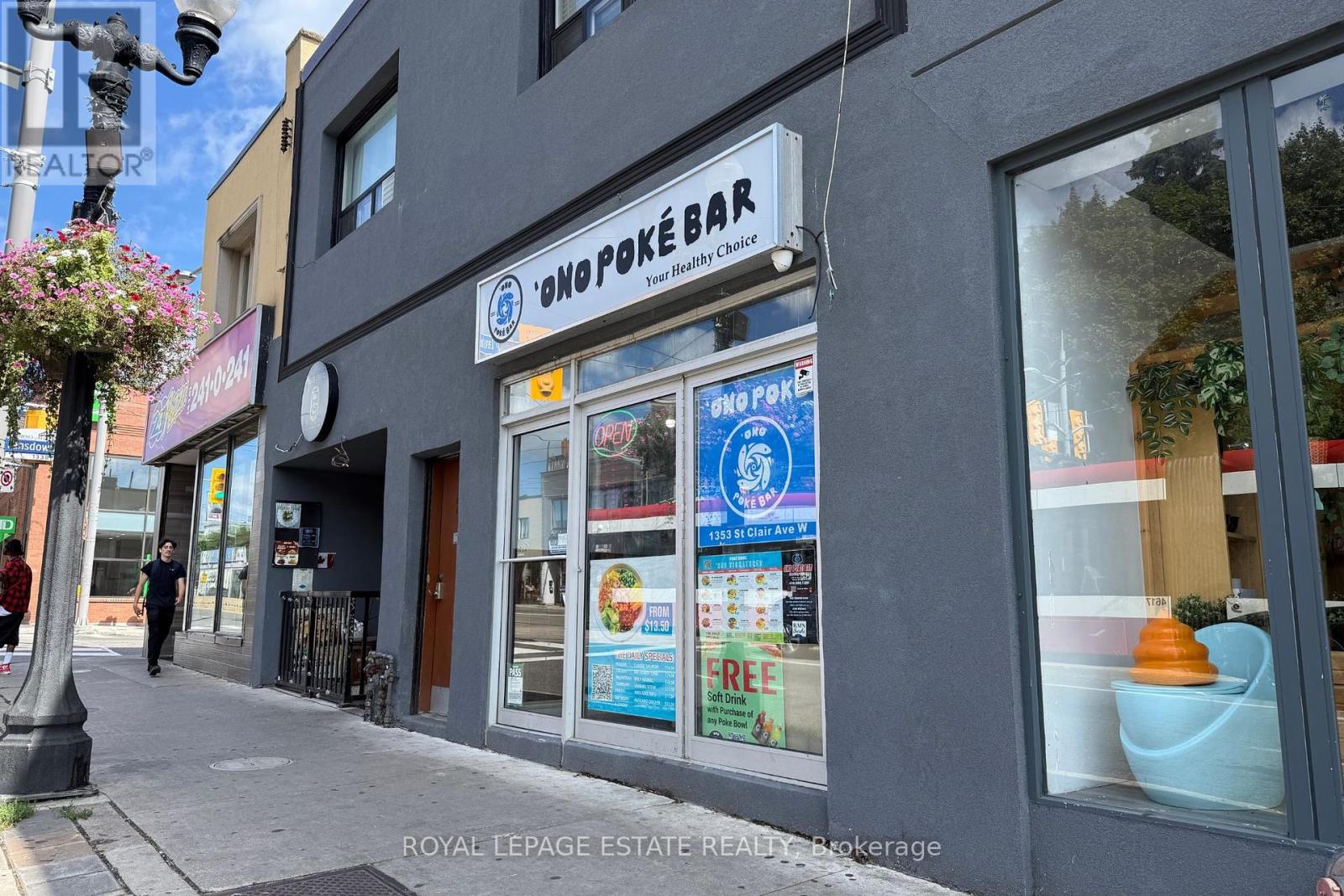 Photo 1 of 1353 St Clair Avenue W, Toronto ON