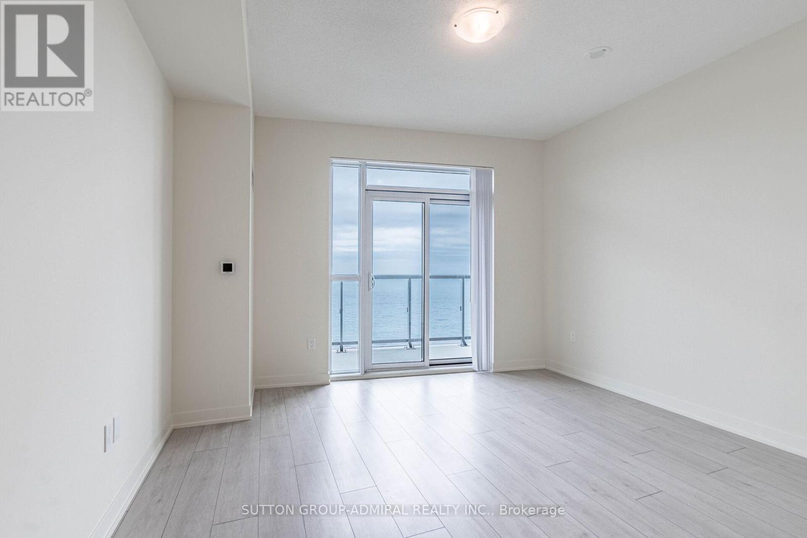 Photo 16 of 5302 38 Annie Craig Drive, Toronto ON