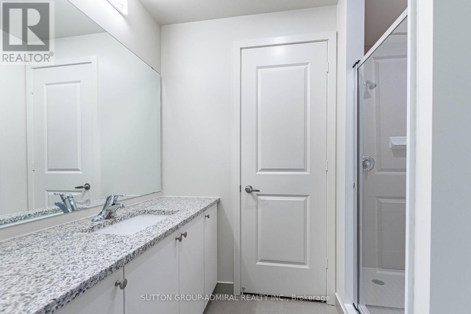Photo 21 of 5302 38 Annie Craig Drive, Toronto ON