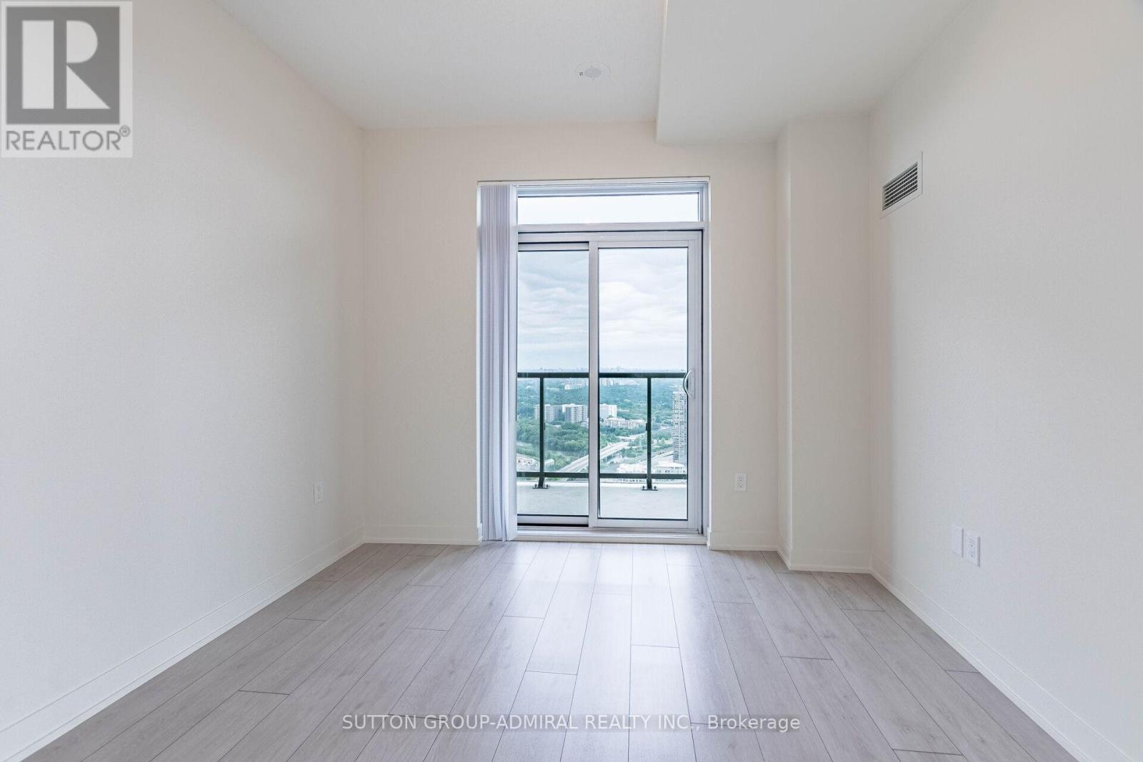 Photo 22 of 5302 38 Annie Craig Drive, Toronto ON