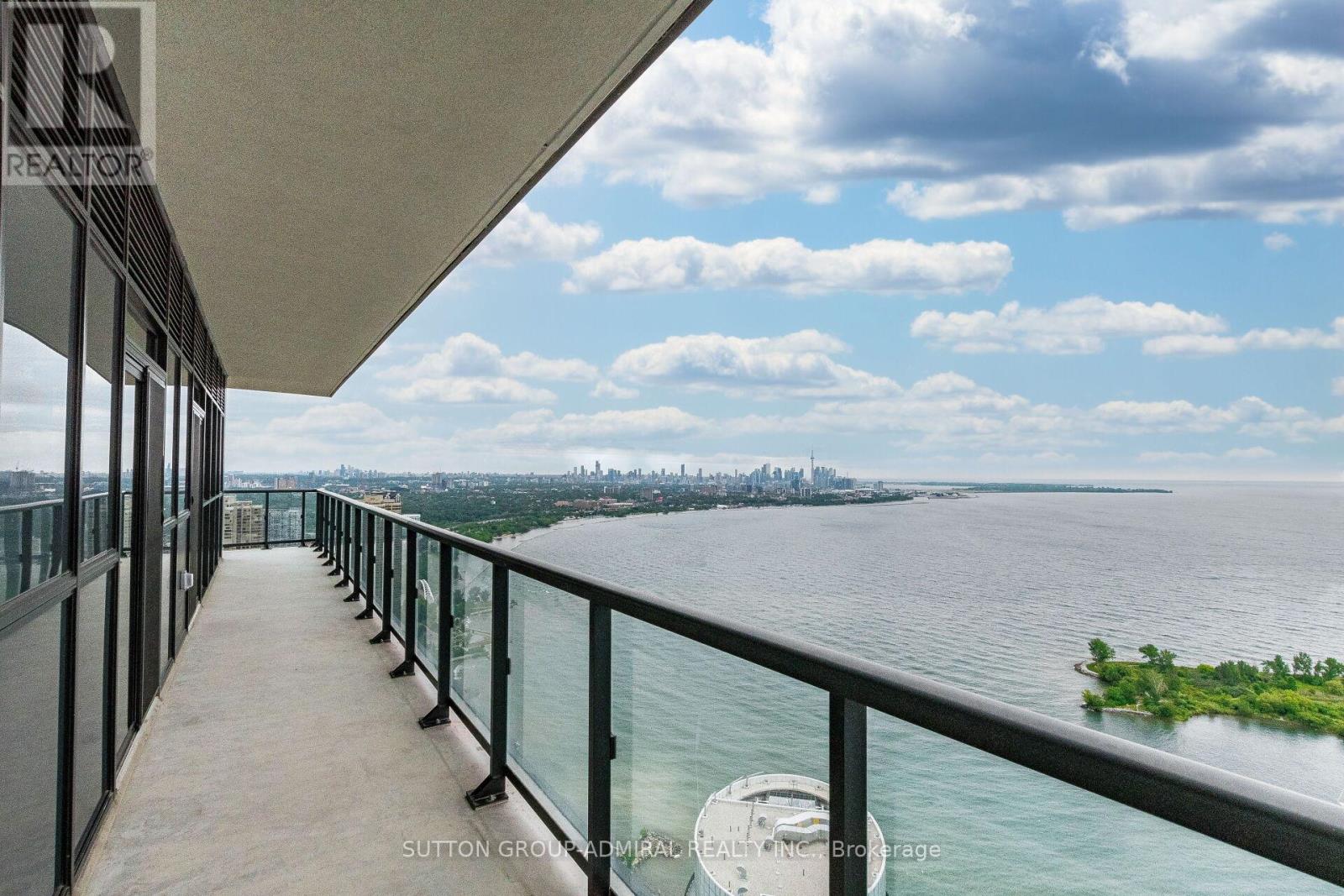 Photo 26 of 5302 38 Annie Craig Drive, Toronto ON