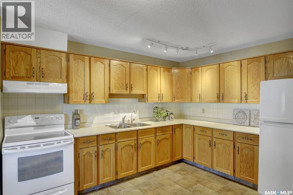 Photo 7 of 304 2727 Victoria Avenue, Regina SK