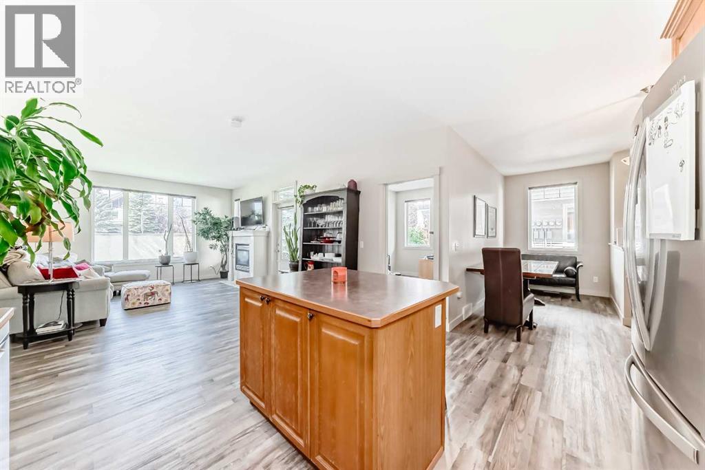 Photo 10 of 406 8000 Wentworth Drive Sw, Calgary AB