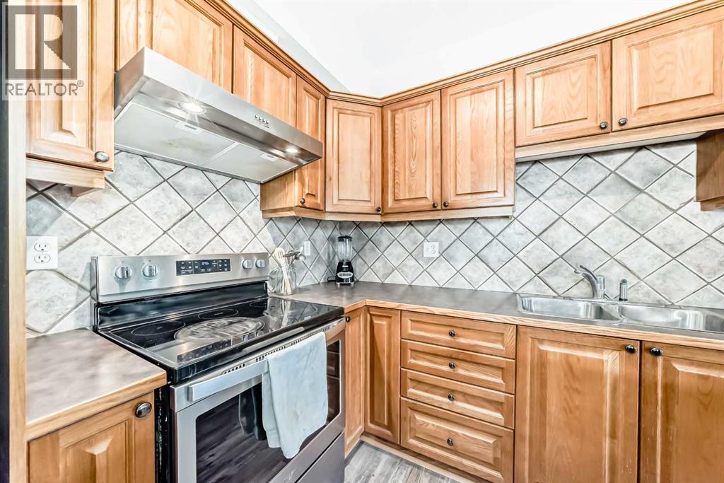 Photo 9 of 406 8000 Wentworth Drive Sw, Calgary AB