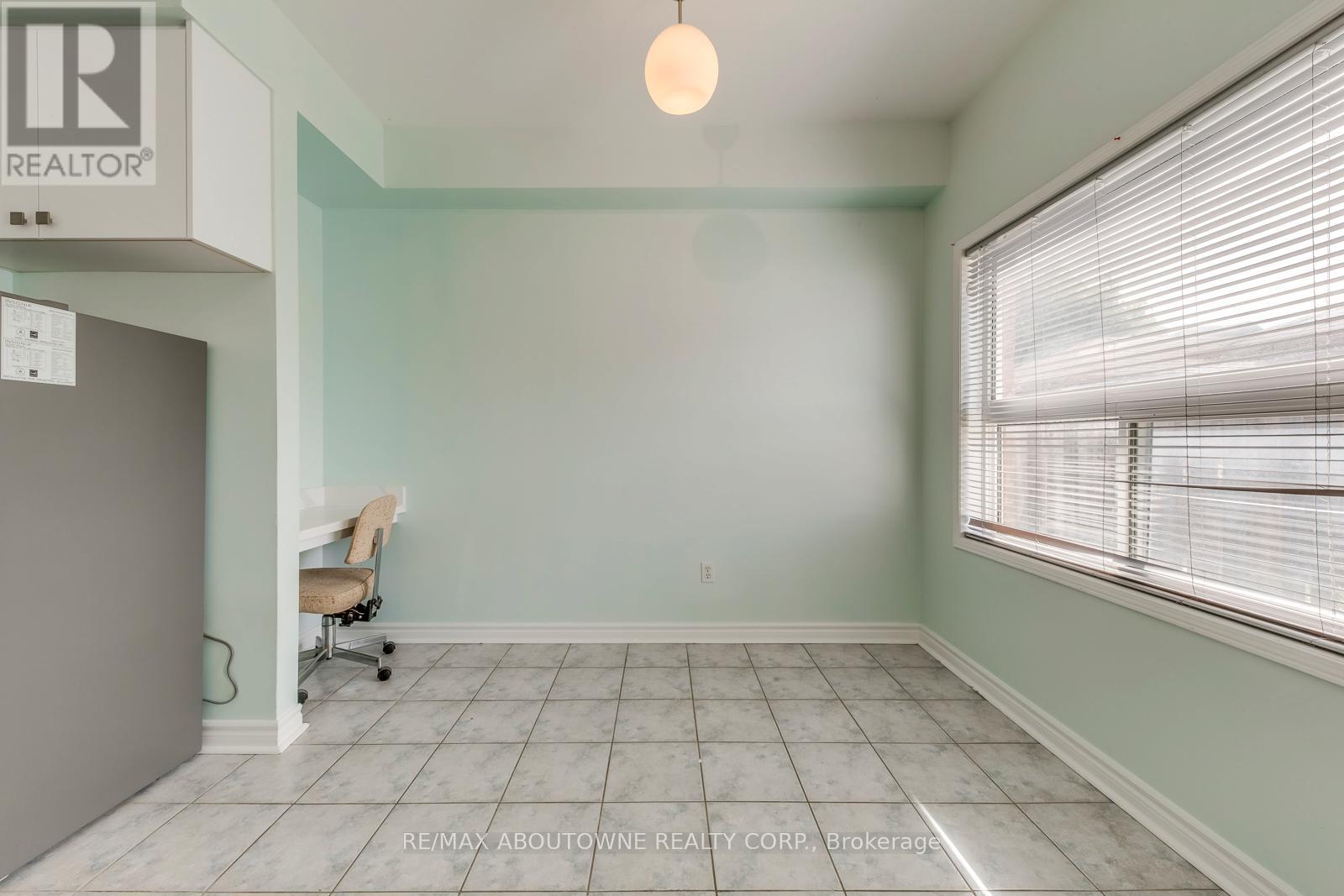 Photo 21 of 83 Bur Oak Avenue, Markham ON