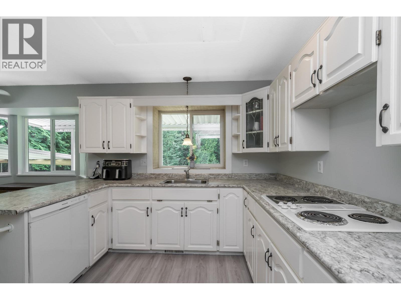 Photo 14 of 12295 269 Street, Maple Ridge BC